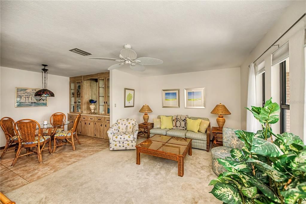 For Sale: $425,000 (3 beds, 2 baths, 1644 Square Feet)