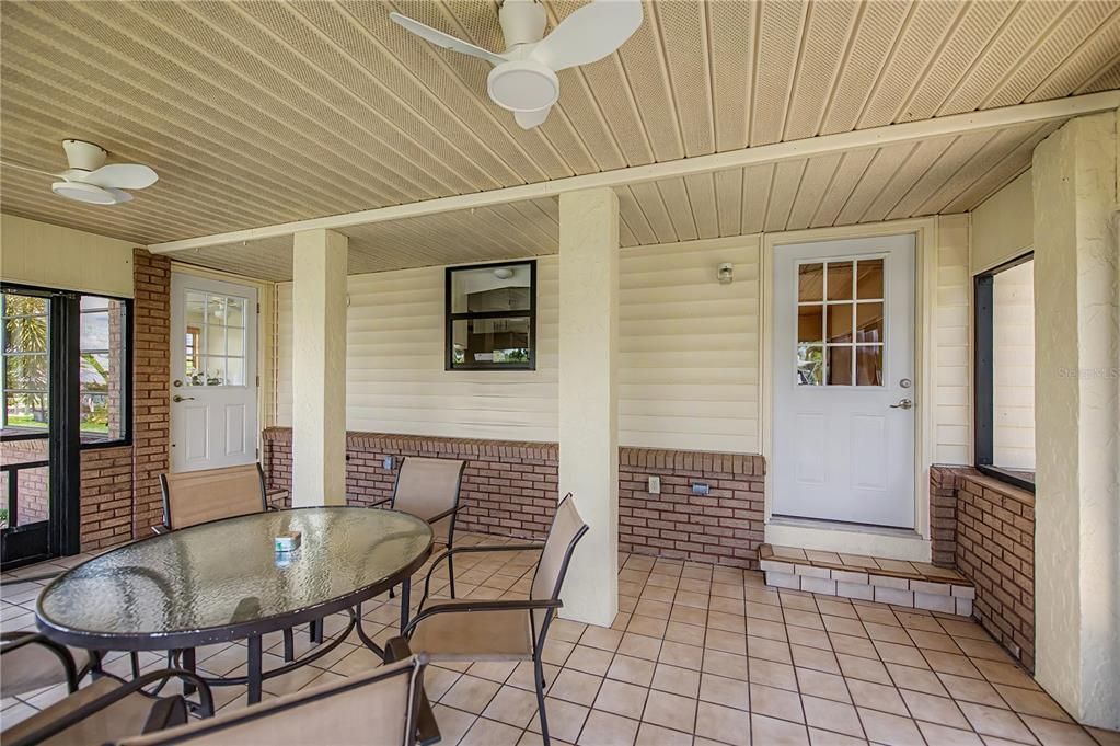 For Sale: $425,000 (3 beds, 2 baths, 1644 Square Feet)