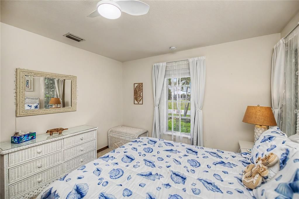 For Sale: $425,000 (3 beds, 2 baths, 1644 Square Feet)