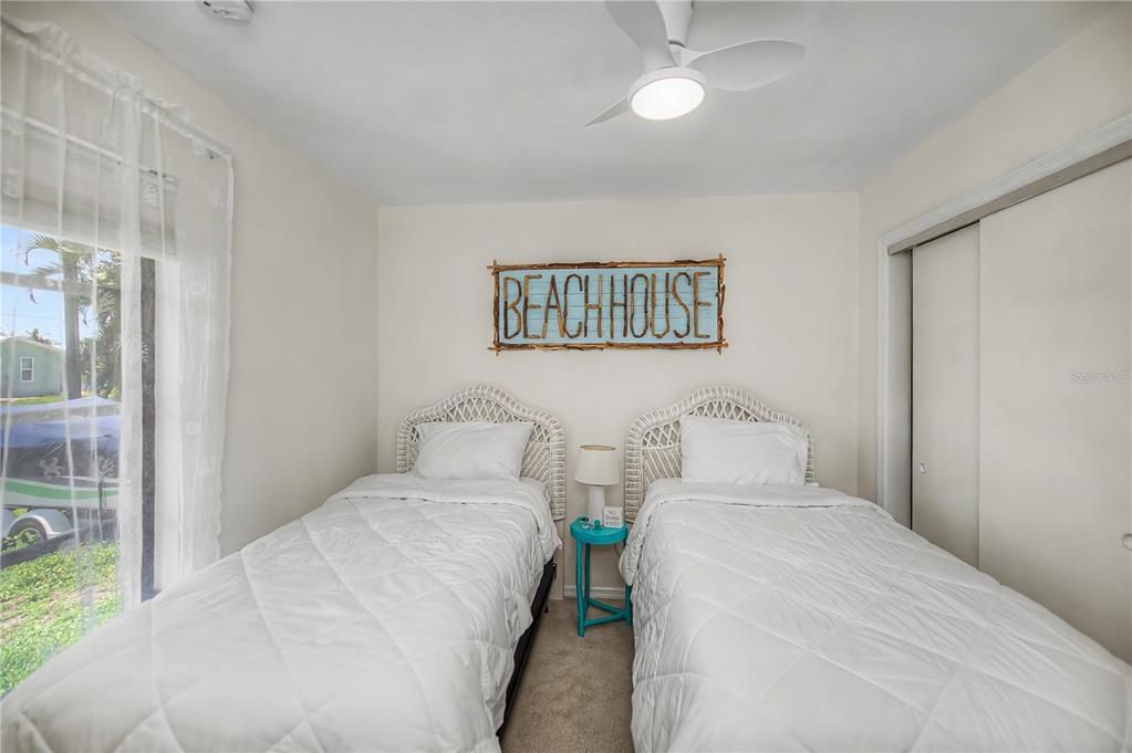 For Sale: $425,000 (3 beds, 2 baths, 1644 Square Feet)
