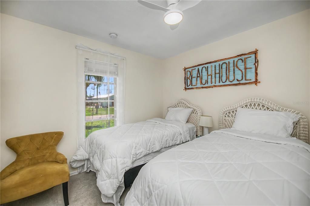 For Sale: $425,000 (3 beds, 2 baths, 1644 Square Feet)