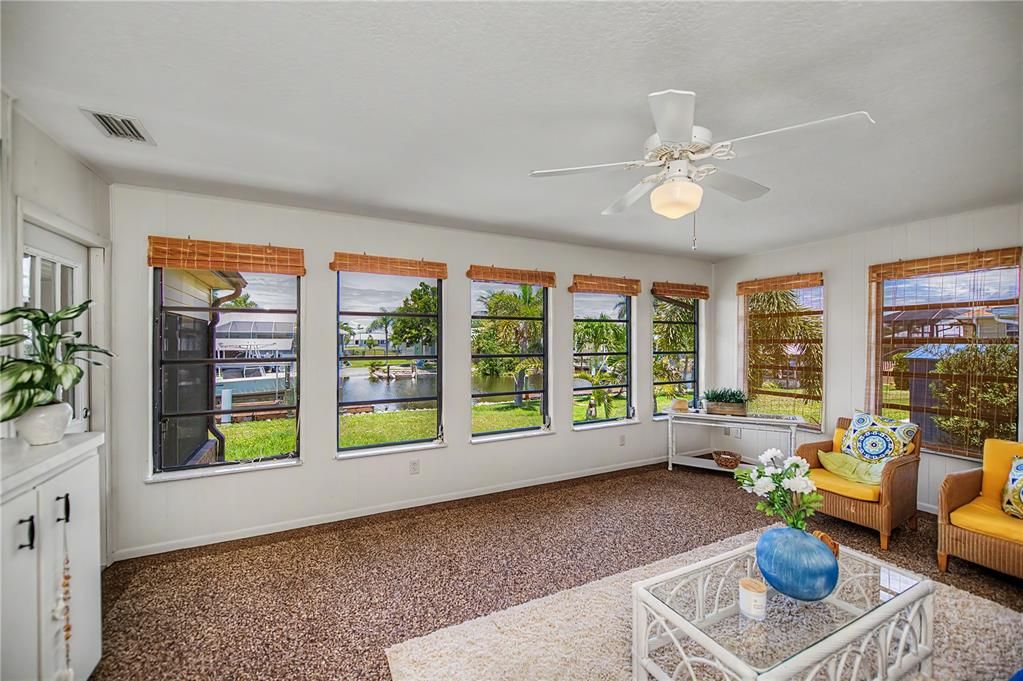 For Sale: $425,000 (3 beds, 2 baths, 1644 Square Feet)