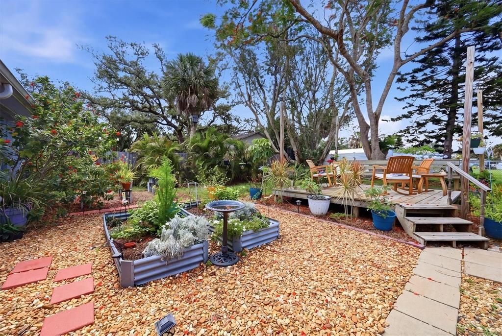 For Sale: $289,900 (3 beds, 2 baths, 1176 Square Feet)