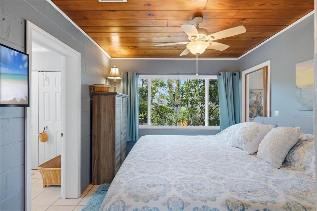 For Sale: $289,900 (3 beds, 2 baths, 1176 Square Feet)
