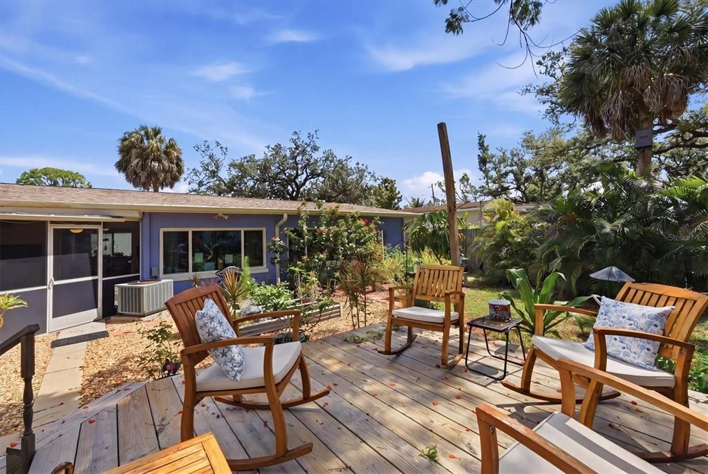 For Sale: $289,900 (3 beds, 2 baths, 1176 Square Feet)