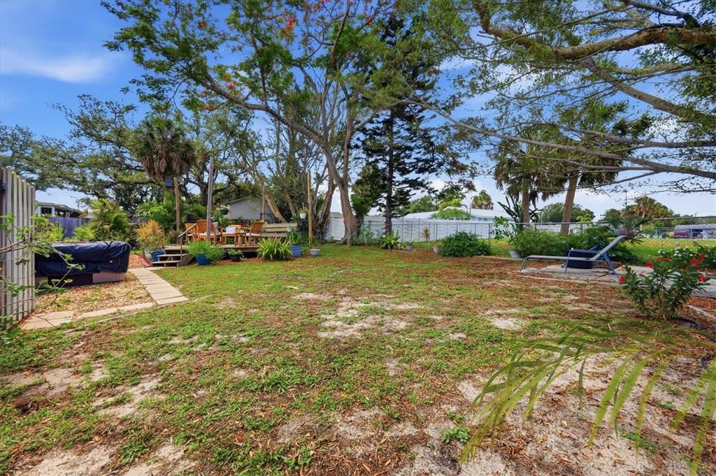 For Sale: $289,900 (3 beds, 2 baths, 1176 Square Feet)
