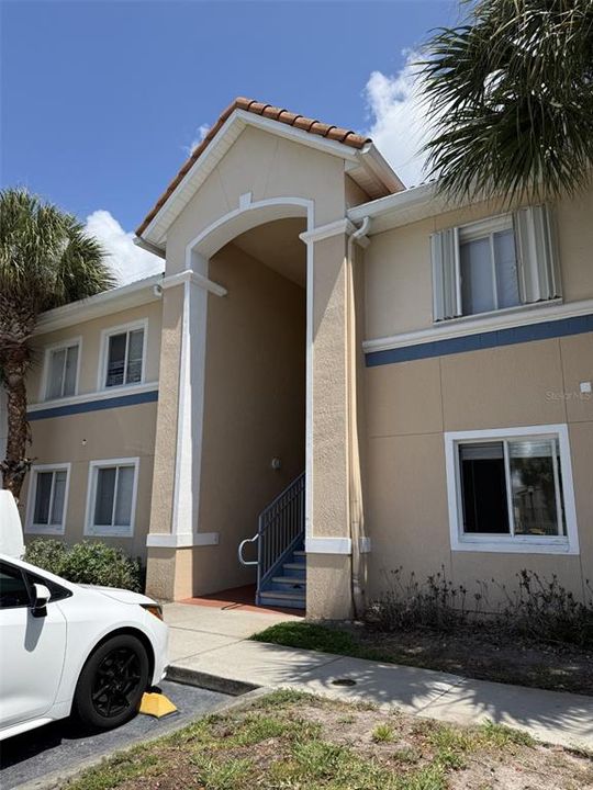 For Rent: $1,800 (3 beds, 2 baths, 1200 Square Feet)