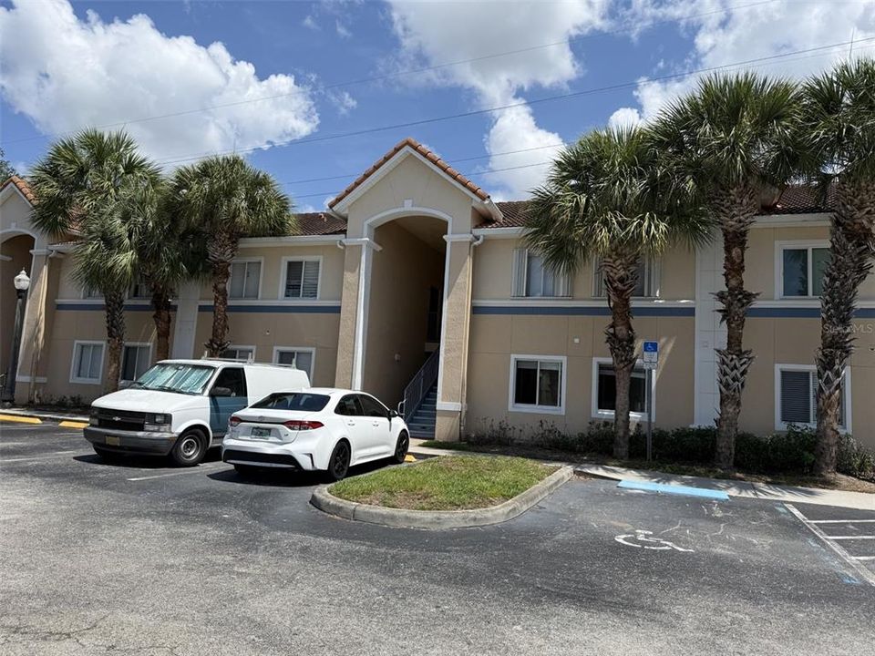 For Rent: $1,800 (3 beds, 2 baths, 1200 Square Feet)