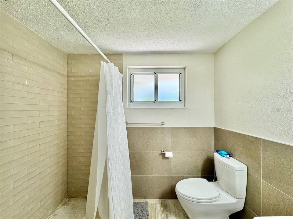 En Renta: $3,000 (3 camas, 2 baños, 1994 Pies cuadrados)