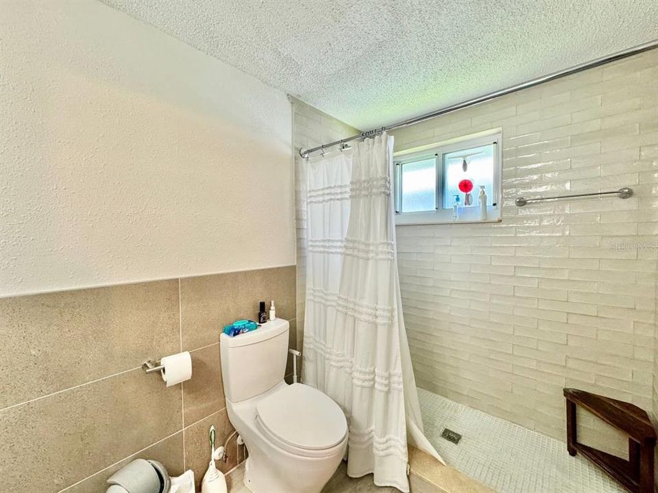En Renta: $3,000 (3 camas, 2 baños, 1994 Pies cuadrados)