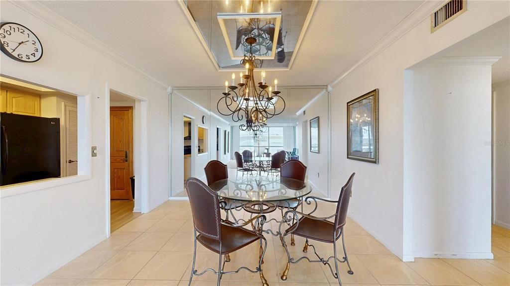 For Sale: $595,000 (2 beds, 2 baths, 1269 Square Feet)