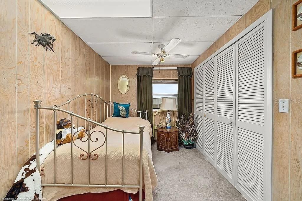 En Venta: $559,900 (2 camas, 2 baños, 2400 Pies cuadrados)