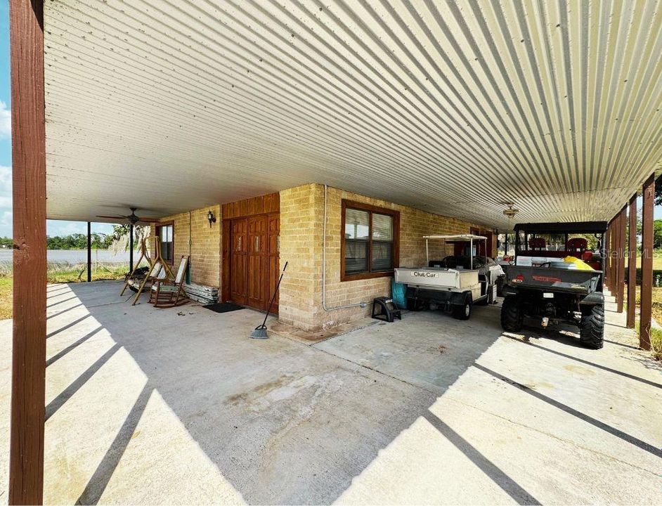 En Venta: $559,900 (2 camas, 2 baños, 2400 Pies cuadrados)