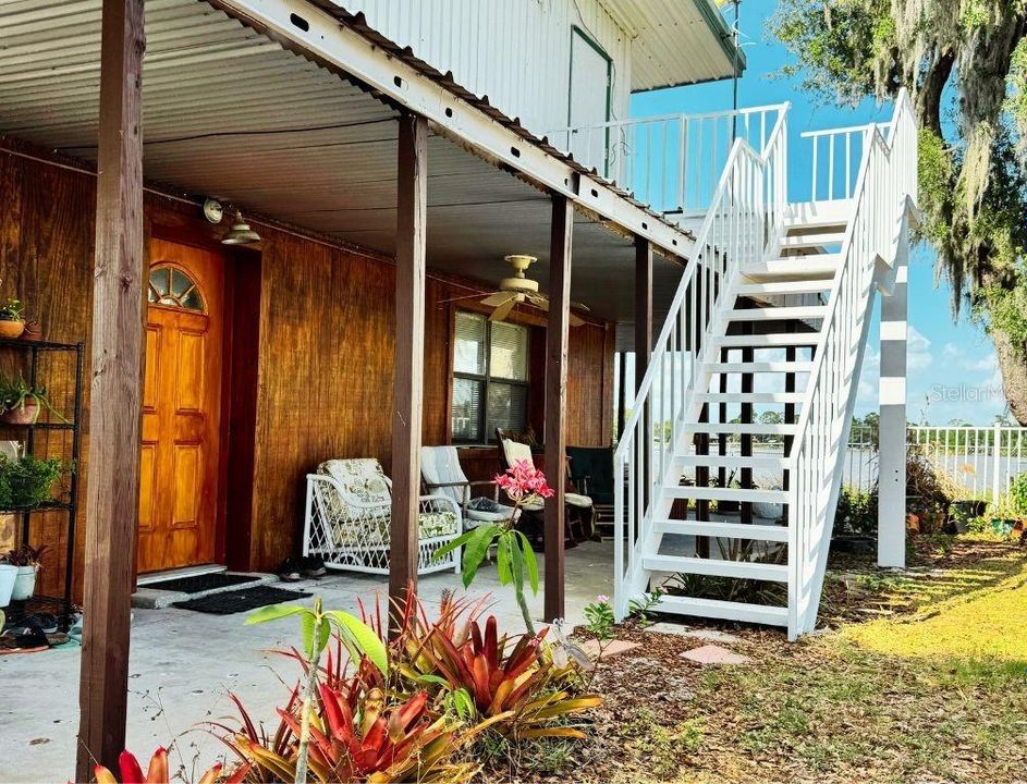 En Venta: $559,900 (2 camas, 2 baños, 2400 Pies cuadrados)