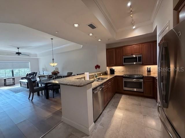 В аренду: $2,950 (3 спален, 2 ванн, 1762 Квадратных фут)