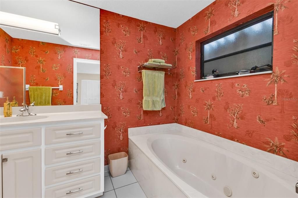 На продажу: $335,000 (3 спален, 2 ванн, 1441 Квадратных фут)