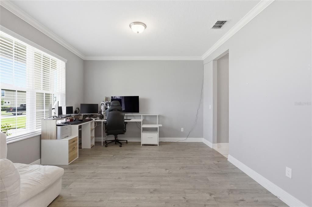 For Rent: $4,500 (6 beds, 4 baths, 4899 Square Feet)