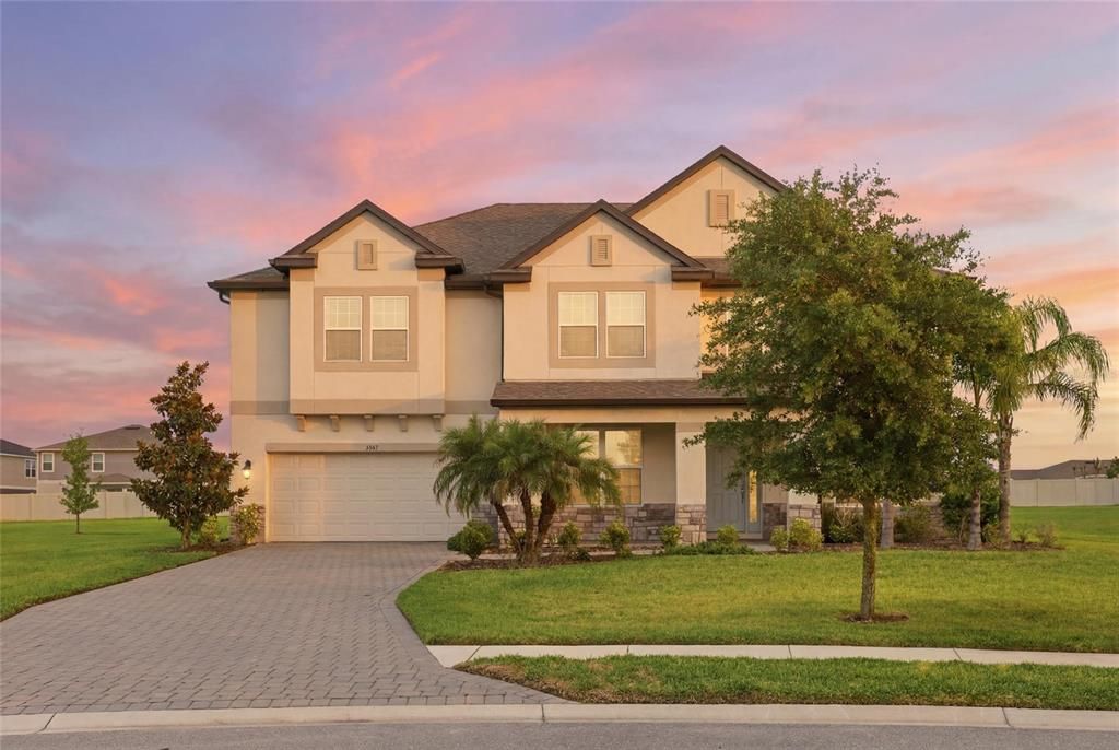 For Rent: $4,500 (6 beds, 4 baths, 4899 Square Feet)