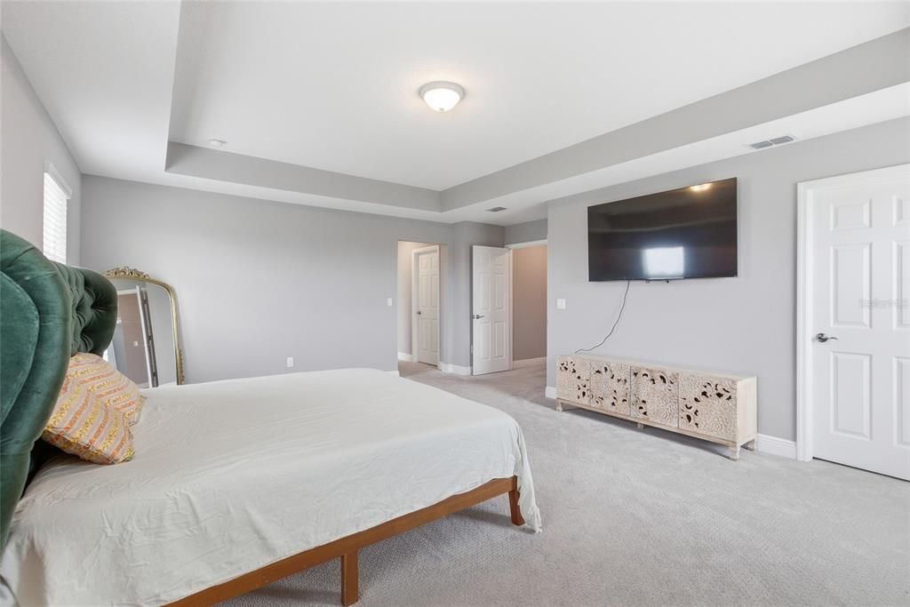 For Rent: $4,500 (6 beds, 4 baths, 4899 Square Feet)