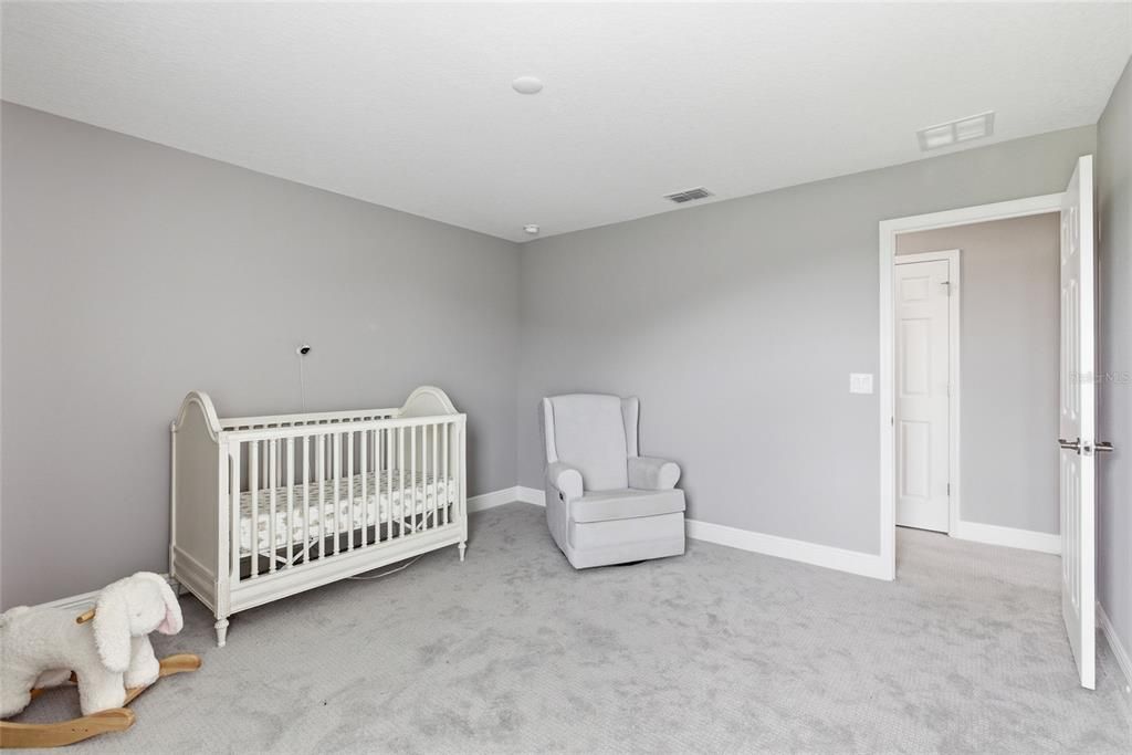 For Rent: $4,500 (6 beds, 4 baths, 4899 Square Feet)