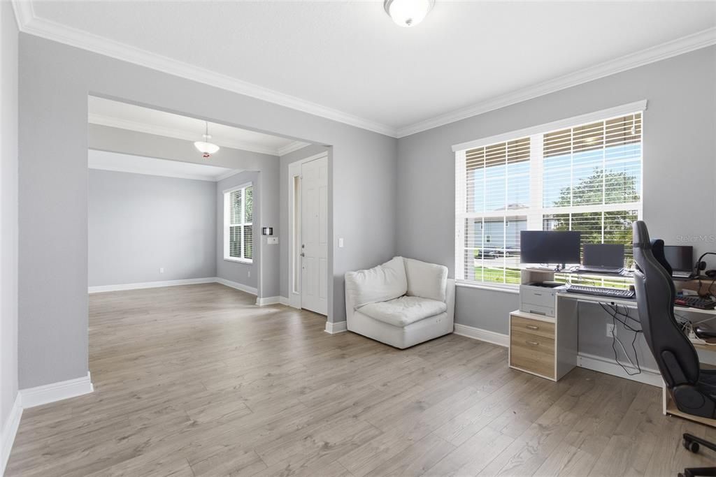 For Rent: $4,500 (6 beds, 4 baths, 4899 Square Feet)