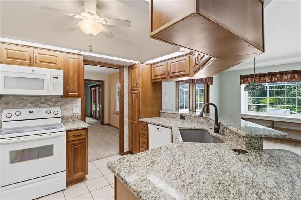 For Sale: $325,000 (3 beds, 2 baths, 2058 Square Feet)