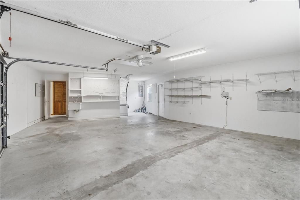 For Sale: $325,000 (3 beds, 2 baths, 2058 Square Feet)