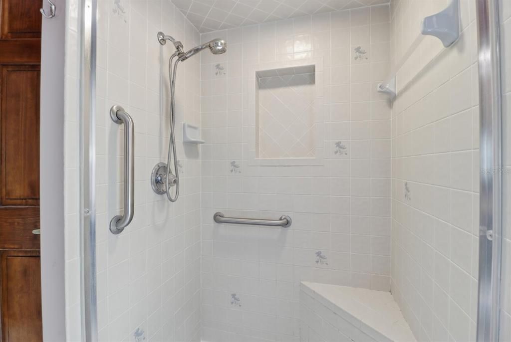 For Sale: $325,000 (3 beds, 2 baths, 2058 Square Feet)