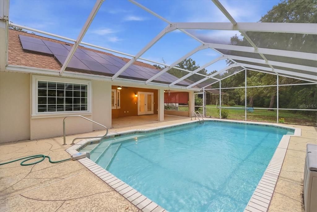 For Sale: $325,000 (3 beds, 2 baths, 2058 Square Feet)
