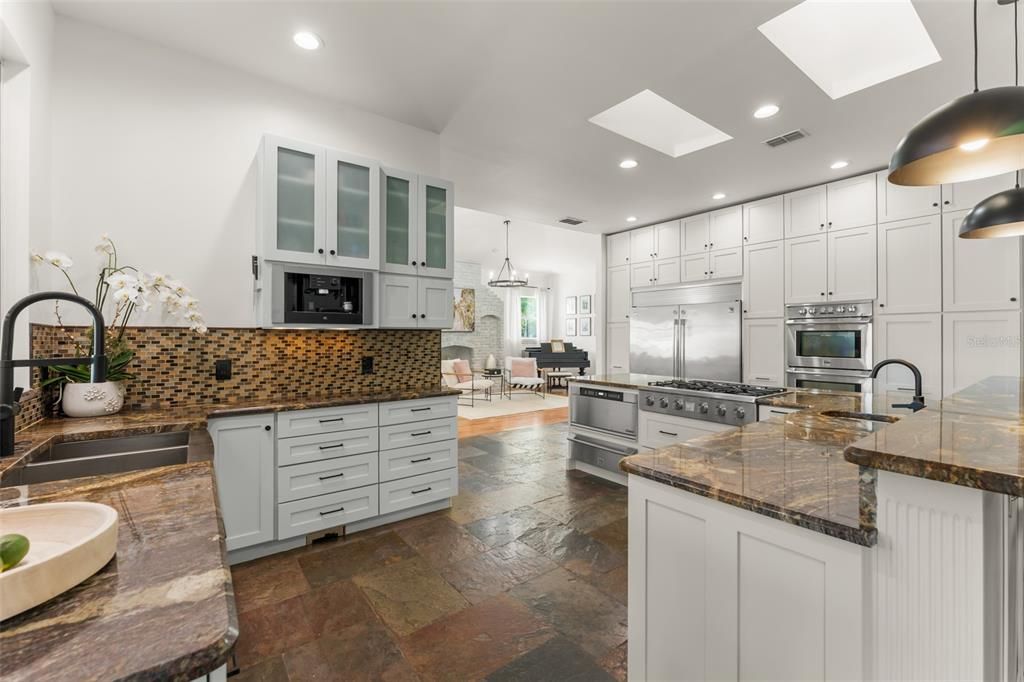 For Sale: $1,890,000 (3 beds, 4 baths, 3287 Square Feet)