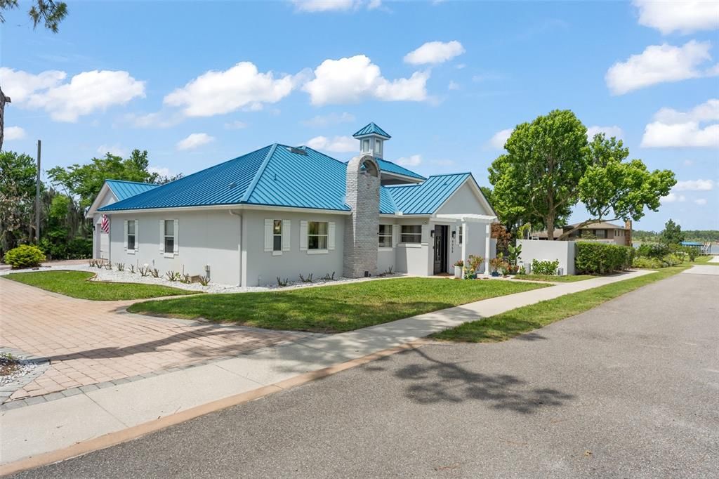 For Sale: $1,890,000 (3 beds, 4 baths, 3287 Square Feet)