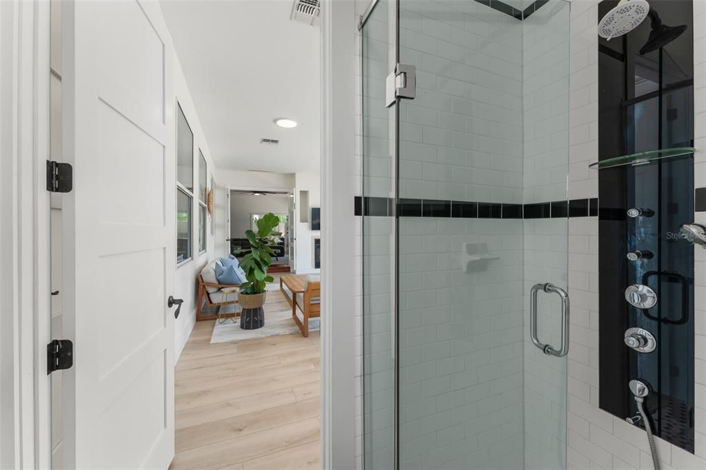 For Sale: $1,890,000 (3 beds, 4 baths, 3287 Square Feet)