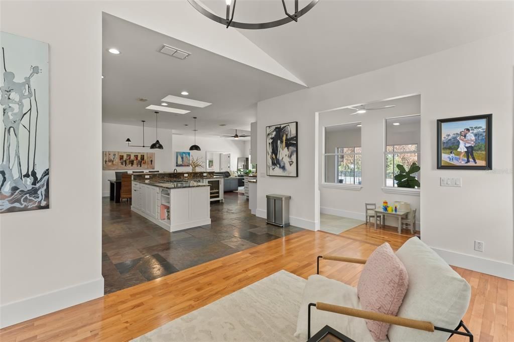 For Sale: $1,890,000 (3 beds, 4 baths, 3287 Square Feet)