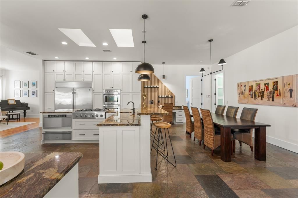 For Sale: $1,890,000 (3 beds, 4 baths, 3287 Square Feet)