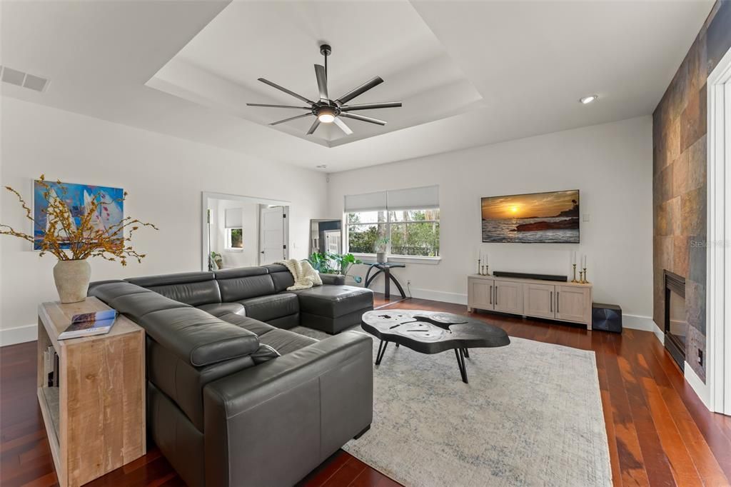 For Sale: $1,890,000 (3 beds, 4 baths, 3287 Square Feet)