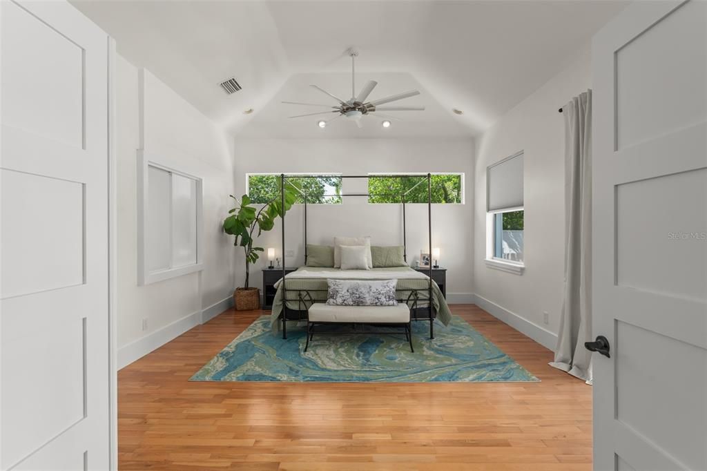 For Sale: $1,890,000 (3 beds, 4 baths, 3287 Square Feet)