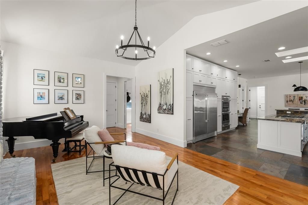 For Sale: $1,890,000 (3 beds, 4 baths, 3287 Square Feet)