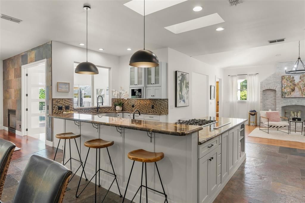 For Sale: $1,890,000 (3 beds, 4 baths, 3287 Square Feet)