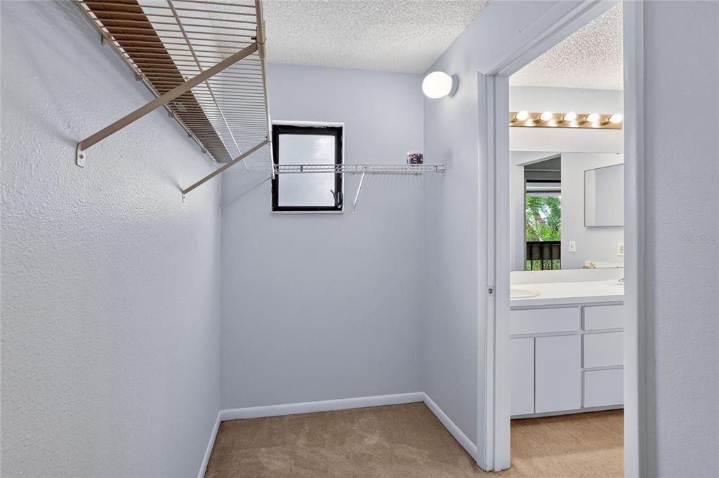 En Venta: $159,900 (2 camas, 2 baños, 1285 Pies cuadrados)