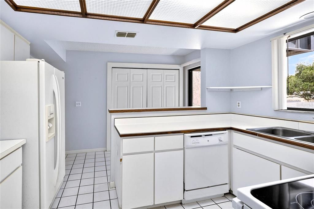 En Venta: $159,900 (2 camas, 2 baños, 1285 Pies cuadrados)