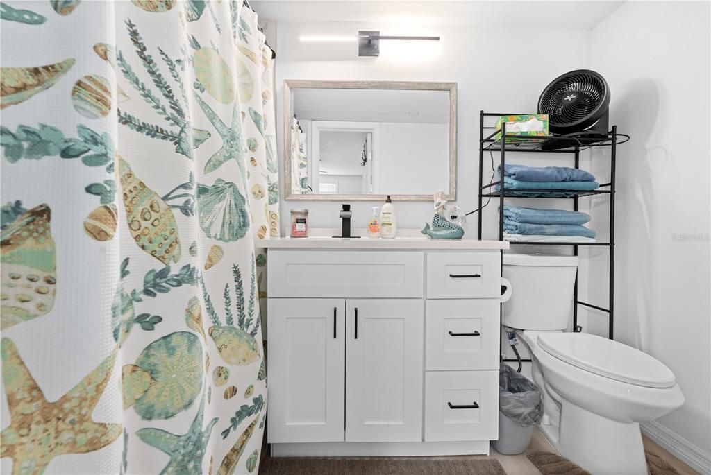 For Sale: $309,900 (2 beds, 2 baths, 1060 Square Feet)