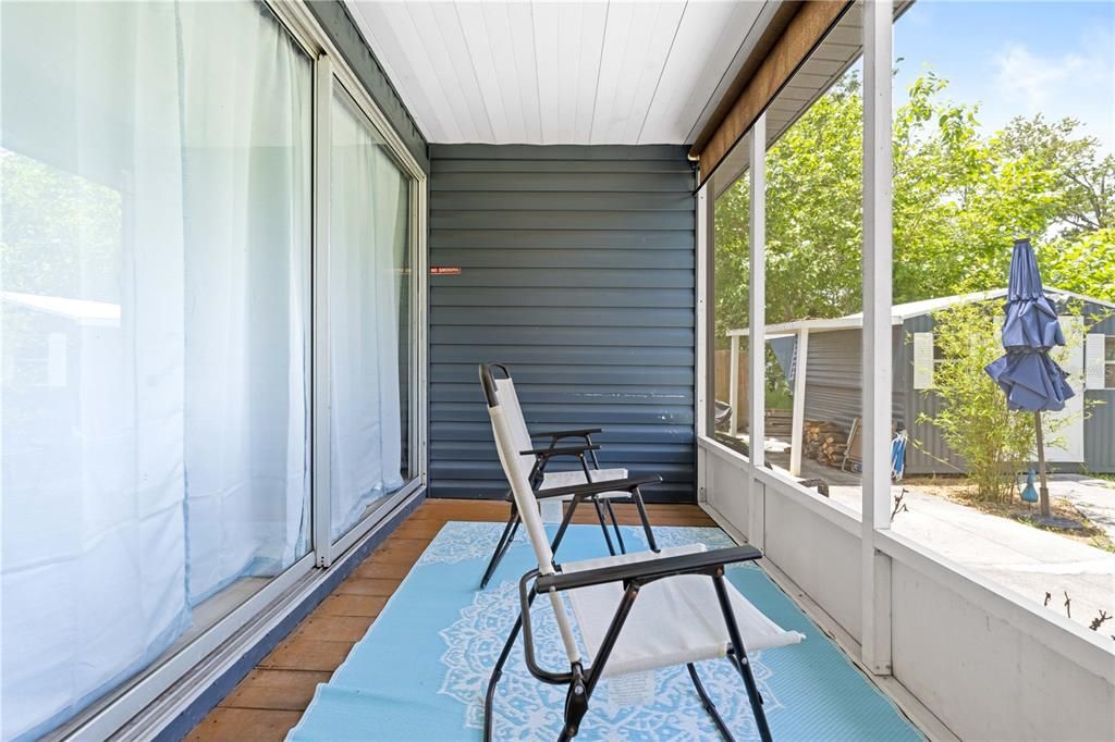 For Sale: $309,900 (2 beds, 2 baths, 1060 Square Feet)
