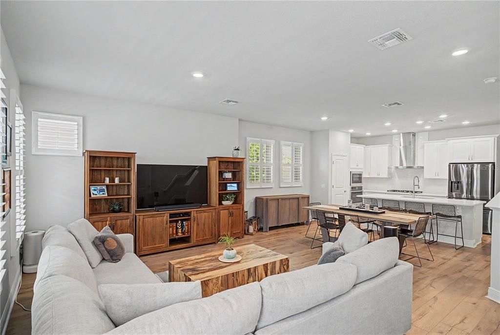 For Sale: $649,000 (3 beds, 2 baths, 1642 Square Feet)