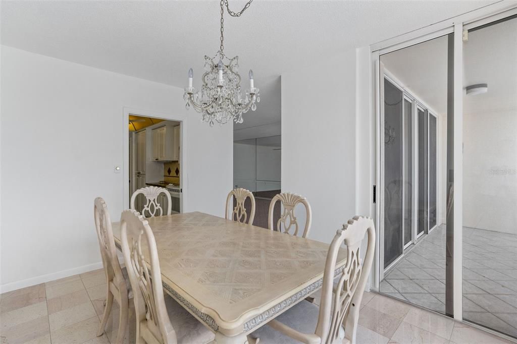 На продажу: $498,000 (2 спален, 2 ванн, 1479 Квадратных фут)