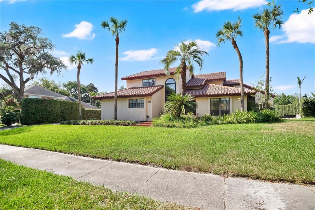 For Sale: $935,000 (4 beds, 4 baths, 3469 Square Feet)