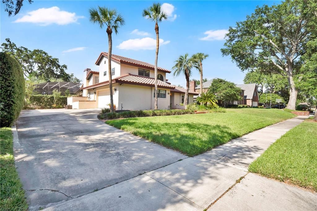 For Sale: $935,000 (4 beds, 4 baths, 3469 Square Feet)