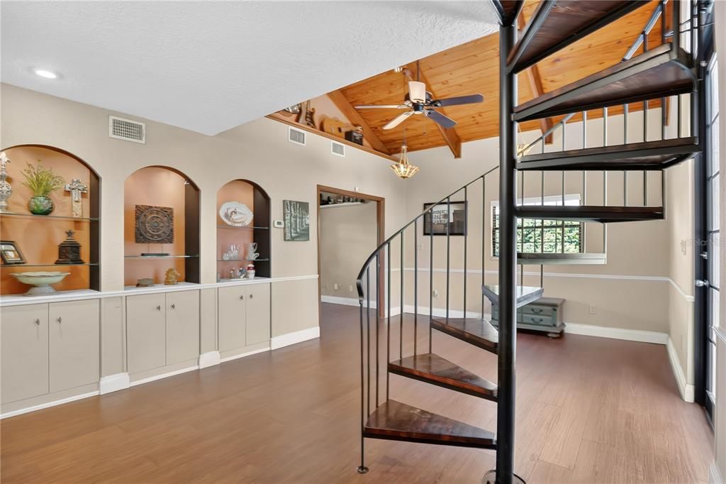 For Sale: $935,000 (4 beds, 4 baths, 3469 Square Feet)