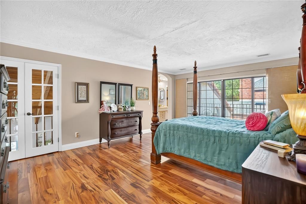 For Sale: $935,000 (4 beds, 4 baths, 3469 Square Feet)