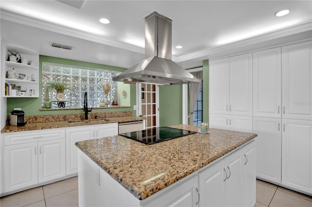 For Sale: $935,000 (4 beds, 4 baths, 3469 Square Feet)