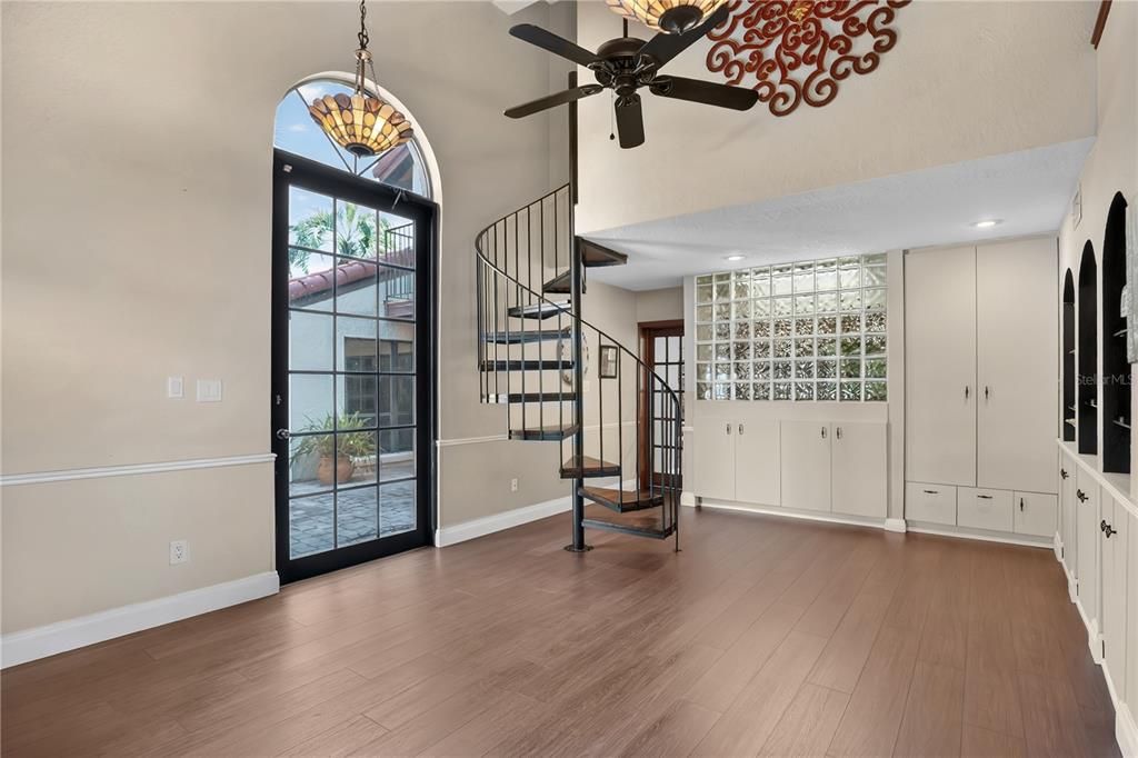 For Sale: $935,000 (4 beds, 4 baths, 3469 Square Feet)